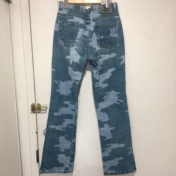 VINTAGE SANTA BARBARA CAMO JEANS SIZE 30 - Picture 5 of 6